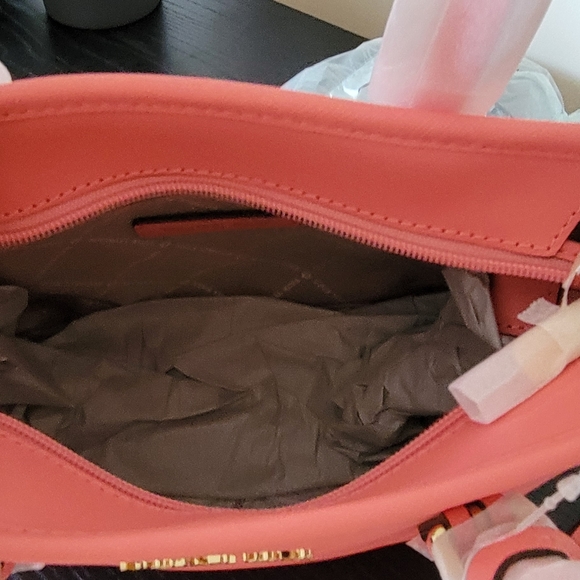 Michael Kors Tote Bag - Picture 9 of 13